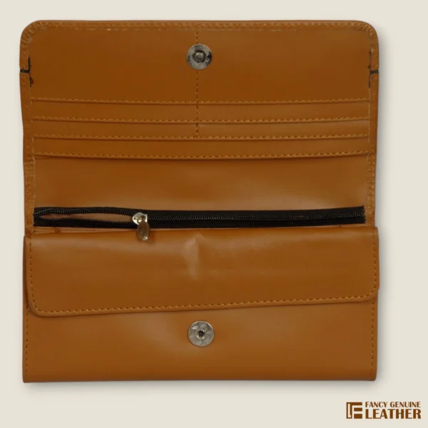 Classic Brown Leather Ladies' Clutch – Stylish & Functional - Image 3