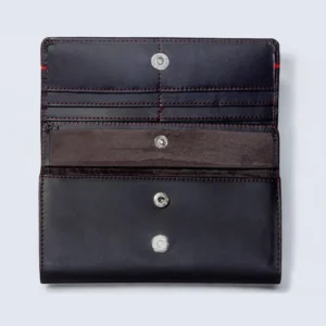 Elegant & Minimalist Design Sleek Black Leather Ladies’ Clutch