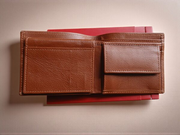 Men’s Genuine Leather Brown Wallet & Card Slots with photo pocket & Hidden Pockets Copy - Image 2